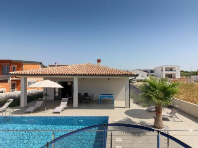 Holiday house Villa Riz with private pool - Outdoor photo 7