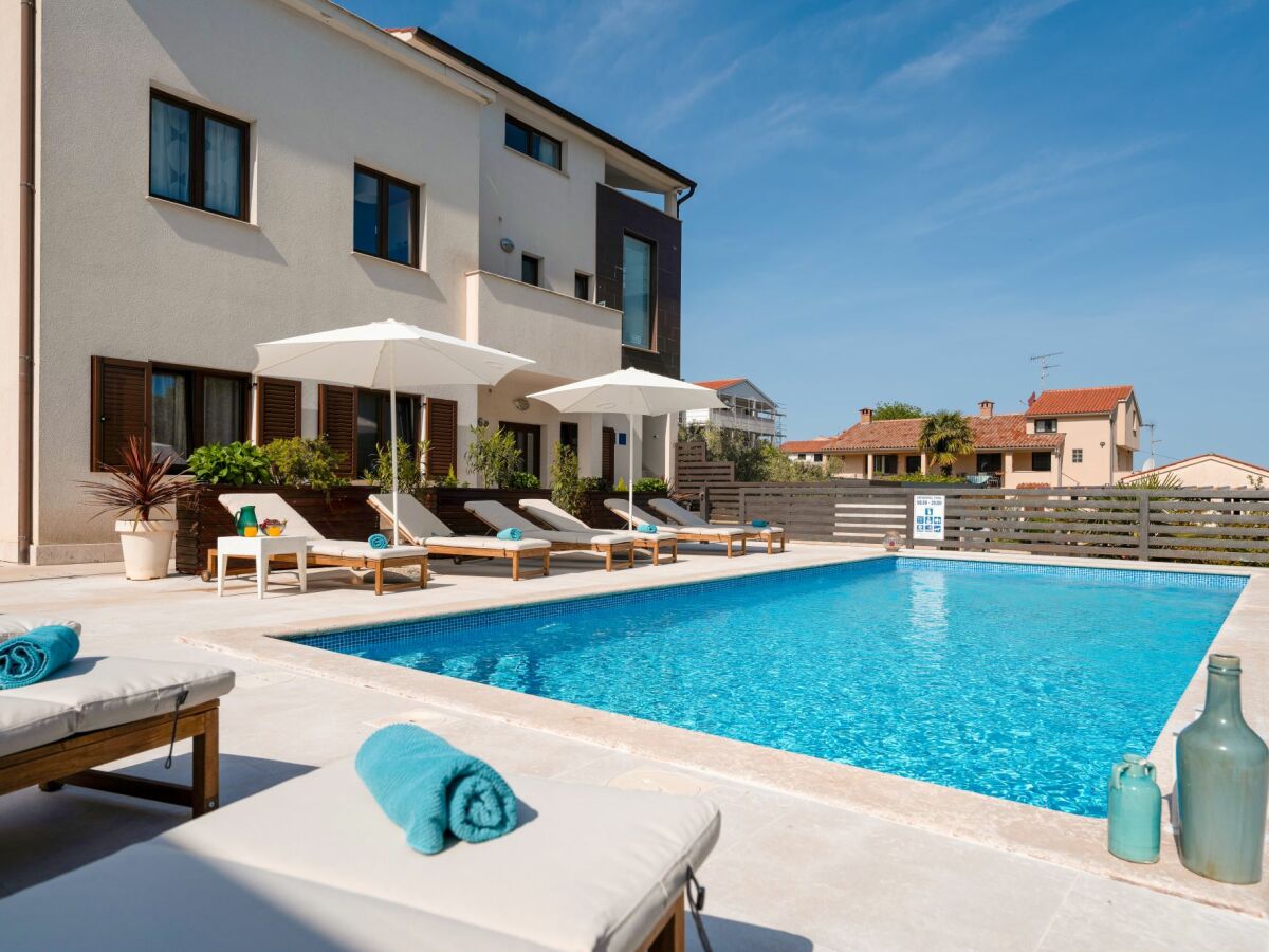 Holiday apartment Residence Mala mit Pool - Outdoor photo 3