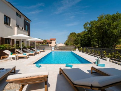 Holiday apartment Residence Mala mit Pool in Funtana - Holiday apartment