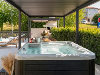 Holiday apartment Residence Mala mit Pool - Outdoor photo 6