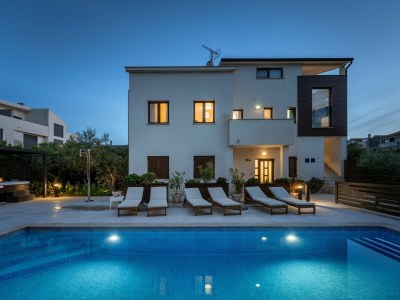 Holiday apartment Residence Mala mit Pool - Outdoor photo 12