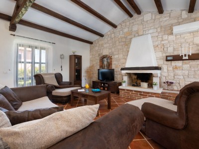 Villa Una with pool - Features photo 14