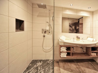 Apartment Ferienwohnung Idalp für 4-6 Pers./3 Schlafz./DU/WC - Features photo 40