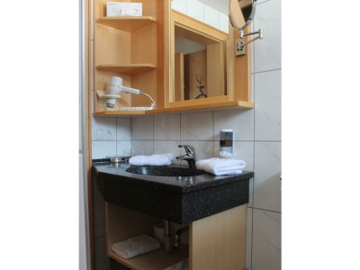 Holiday room Dreibettzimmer mit Dusche, WC ohne Frühstück - Features photo 18