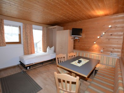 Apartment FEWO 5 Pers./2 Doppelz. + 1 Wohnschlafz. - Features photo 12