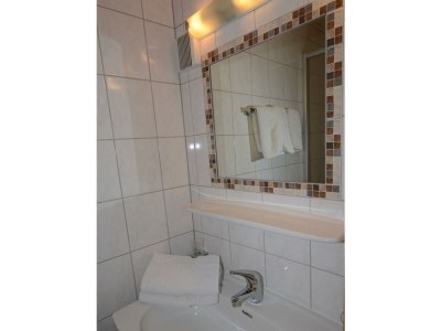 Apartment FEWO 5 Pers./2 Doppelz. + 1 Wohnschlafz. - Features photo 13
