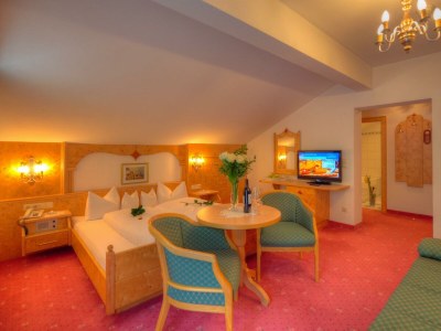 Holiday room Familienzimmer Typ C "Comfort" mit HP - Features photo 83