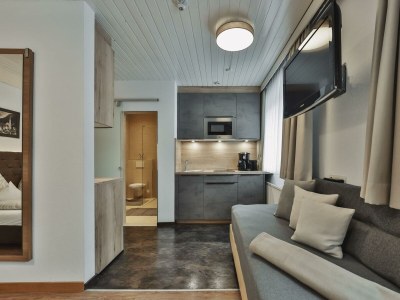 Apartment "TOP 1"/Wohn-Schlafraum/Dusche, WC - Features photo 10