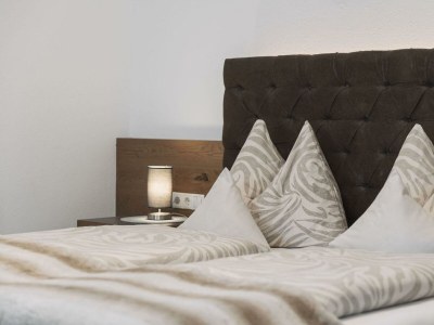 Apartment "TOP 1"/Wohn-Schlafraum/Dusche, WC - Features photo 13