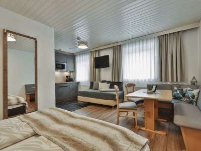 Apartment "TOP 1"/Wohn-Schlafraum/Dusche, WC - Features photo 14