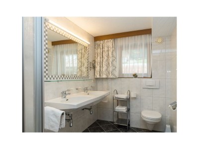 Apartment Hotelappartement im Idhof mit Dusche, WC - Features photo 49