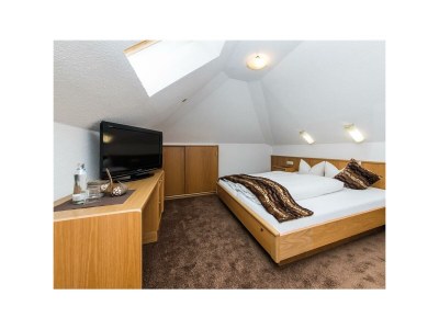 Holiday room Familienzimmer mit Dusche, WC - Features photo 43