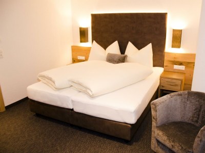 Holiday room Doppelzimmer Standard I mit Dusche, WC - Features photo 11