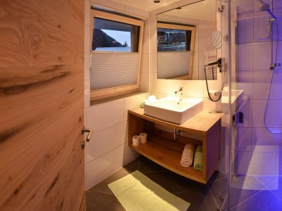 Holiday room Doppelzimmer Standard I mit Dusche, WC - Features photo 12