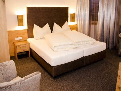 Holiday room Doppelzimmer Standard I mit Dusche, WC - Features photo 13