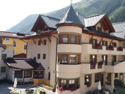 Holiday room Doppelzimmer im Idhof mit Dusche, WC - Outdoor photo 3