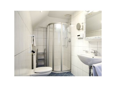 Holiday room Doppelzimmer im Idhof mit Dusche, WC - Features photo 51