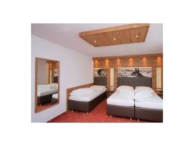 Holiday room Mehrbettzimmer Pischa/Persura - Features photo 17