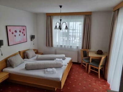 Holiday room Doppelzimmer KURZAUFENTHALT, Dusche, WC - Outdoor photo 3