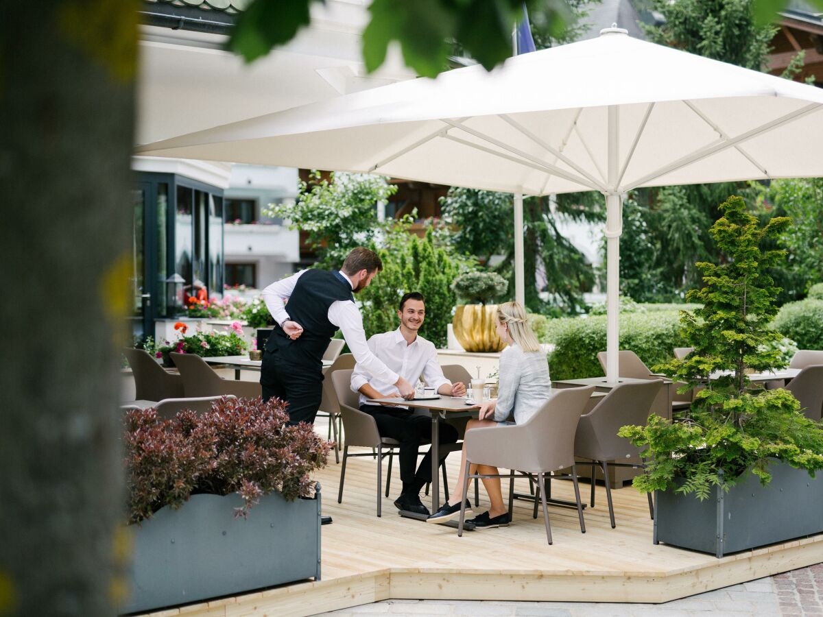 Holiday room DOPPELZIMMER DE LUXE mit Halbpension