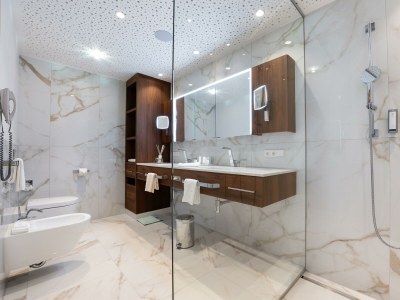 Holiday room DOPPELZIMMER DE LUXE mit Halbpension - Features photo 27