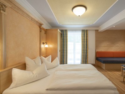 Holiday room "DREIBETTZ. RINNER" Bad, WC - Features photo 21