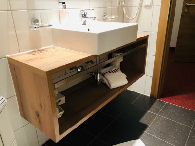 Holiday room Mehrbettzimmer "COLLINA" mit Dusche, WC - Features photo 13