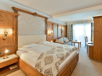 Holiday room DOPPELZIMMER GRAND LIT mit Halbpension - Features photo 24