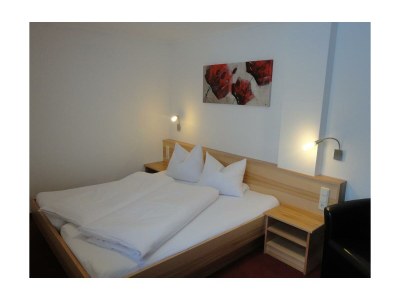 Apartment "TOP 4"/ 2-4 Pers./1 Schlafr., DU/WC - Features photo 8