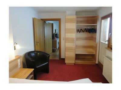 Apartment "TOP 4"/ 2-4 Pers./1 Schlafr., DU/WC - Features photo 9