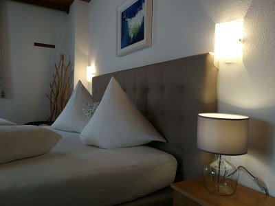 Holiday room Dreibettzimmer mit ETAGENDUSCHE/ETAGEN-WC - Features photo 22