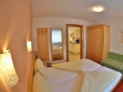 Apartment "TOP 7"/ 3-6 Pers./2 Schlafr./DU/WC - Features photo 10