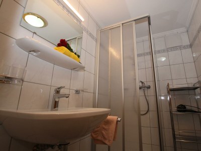 Apartment "TOP 1 OHNE BALKON",Wohnschlafr./DU/WC - Features photo 10