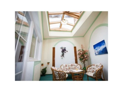 Apartment "TOP 2 (2 Pers.)"/Wohn-Schlafraum/DU/WC - Features photo 11