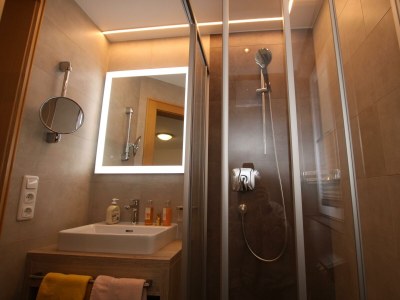 Apartment "TOP 3"/3 Schlafräume/Dusche, WC - Features photo 16