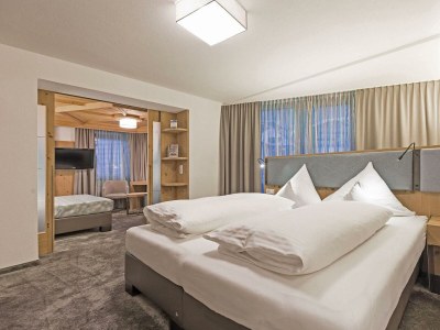 Holiday room Junior Suite Deluxe - Features photo 27