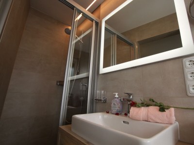 Apartment TOP 5 (4 Personen) Dusche, WC, 2 Schlafräume - Features photo 12
