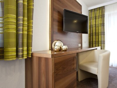 Holiday room Doppelzimmer mit Dusche od. Bad, WC - Features photo 32