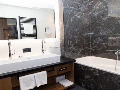 Holiday room Suite für 3-4 Personen Kurzaufenthalt - Features photo 18