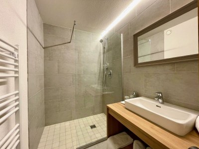 Apartment Apartment 2, 2 Badezimmer, WC, 1 Schlafraum - Features photo 45