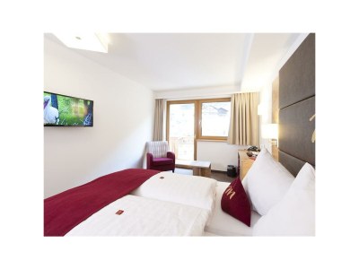 Holiday room Einzelzimmer TRISANNA mit Dusche, WC - Features photo 11