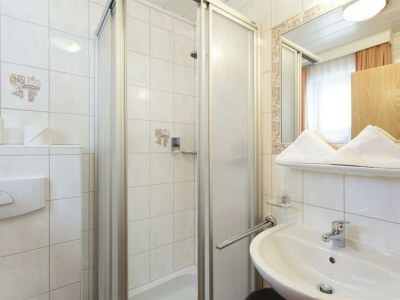 Holiday room Doppelzimmer mit Dusche, WC - Features photo 26