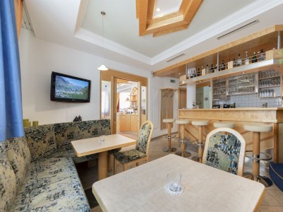 Holiday room Doppelzimmer Classic ohne Balkon, Bergseite - Outdoor photo 8