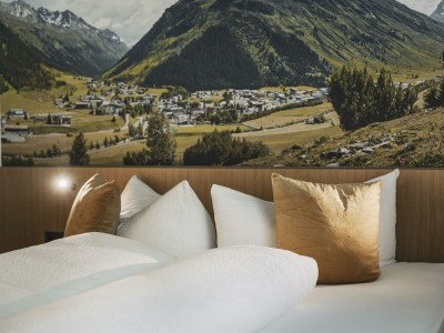 Holiday room Doppelzimmer Classic ohne Balkon, Bergseite - Features photo 31