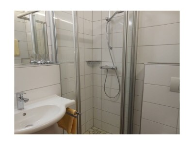 Holiday room DZ mit Balkon mit Dusche od. Bad, WC - Features photo 38