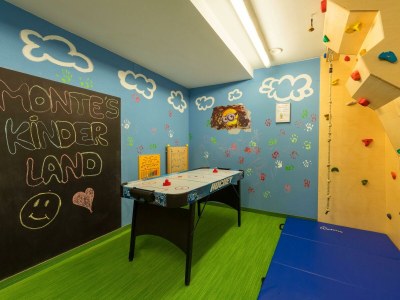 Holiday room Doppelzimmer Fluchthorn, Dusche, WC - Outdoor photo 6