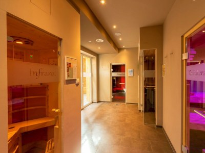 Holiday room Doppelzimmer Fluchthorn, Dusche, WC - Outdoor photo 17