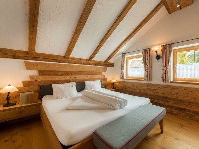 Holiday room Alpenromantik-Suite Piz Buin, Dusche und Bad, WC - Features photo 74