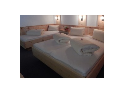 Apartment Tirol-Apartment/1 Schlafraum/Dusche, WC - Features photo 47