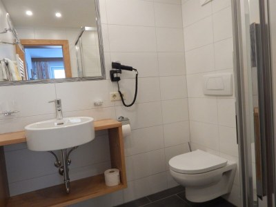 Apartment Tirol-Apartment/1 Schlafraum/Dusche, WC - Features photo 49